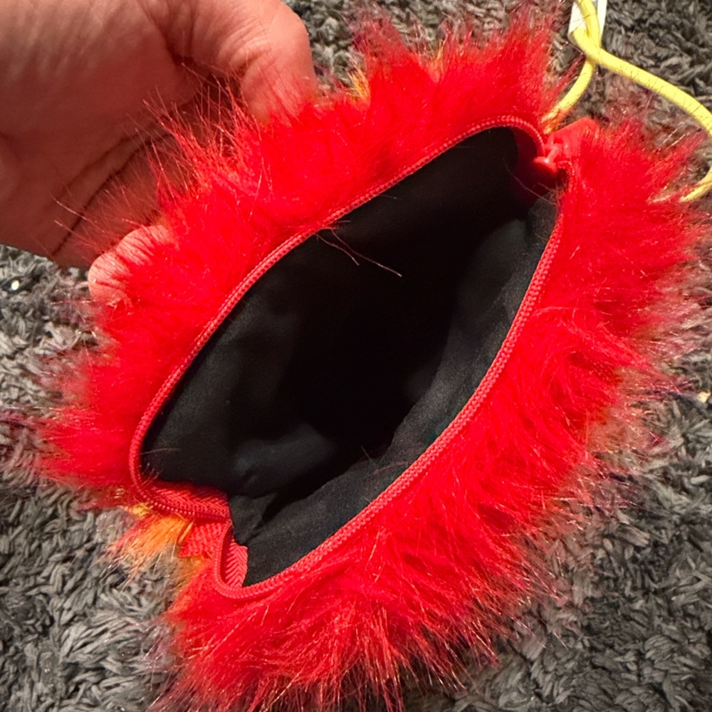 NWOT Popmart X Instinctoy Hug You Mini Crossbody Bag - Picture 8 of 9